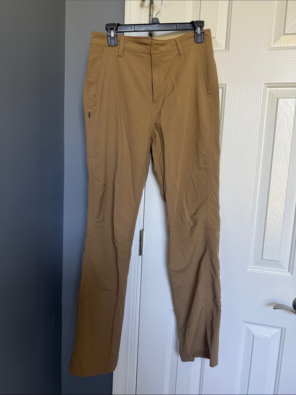Alpine Design Men's Khaki/Tan Chino Pants